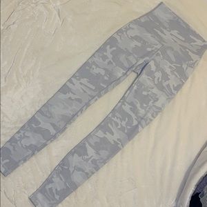 Lululemon Wunder Under